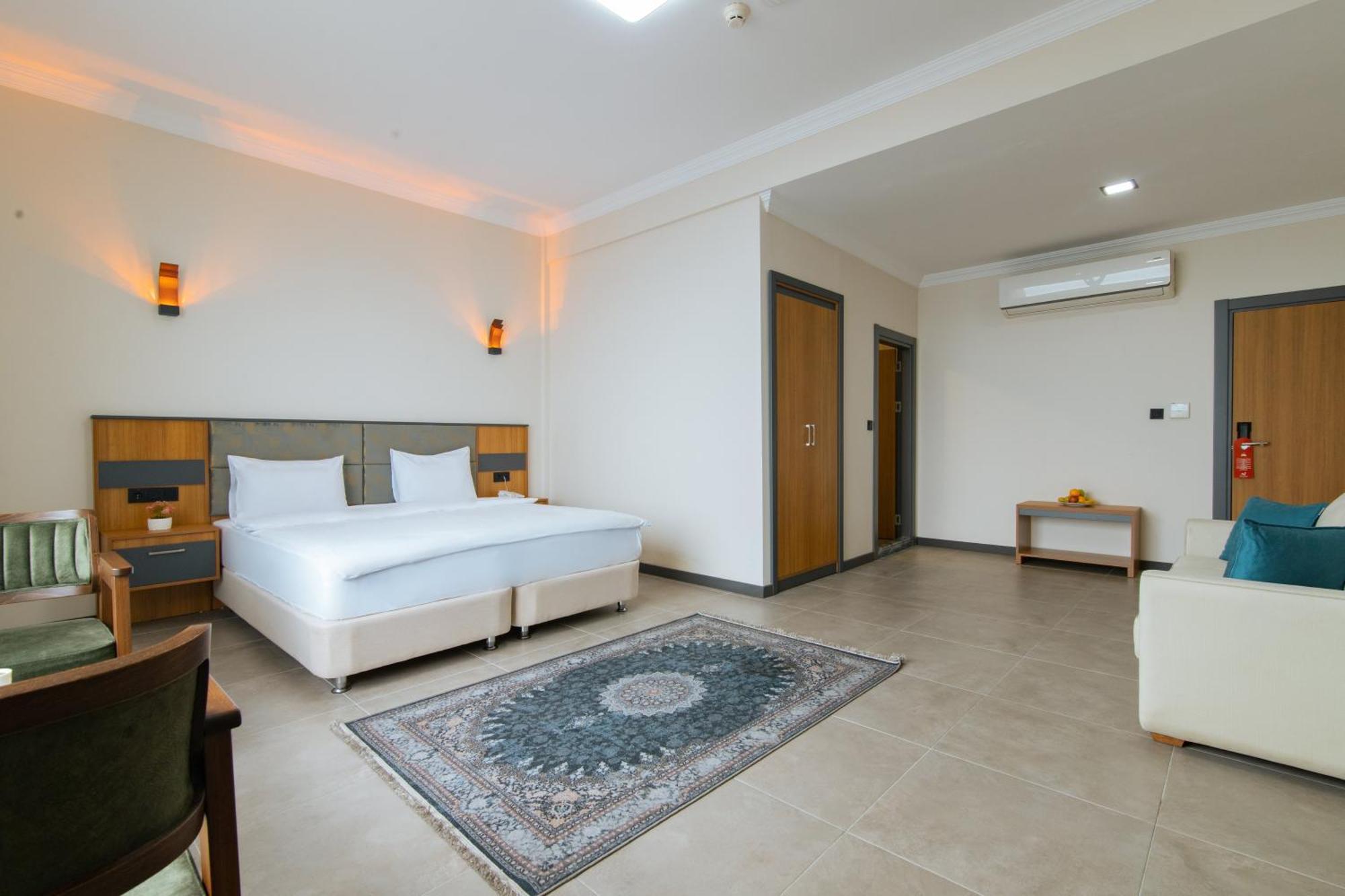 Fevzi Hoca Otel Trabzon Esterno foto